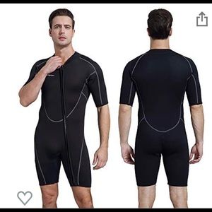 XL Men’s Shorty SeaSkin Wetsuit, front zipper.